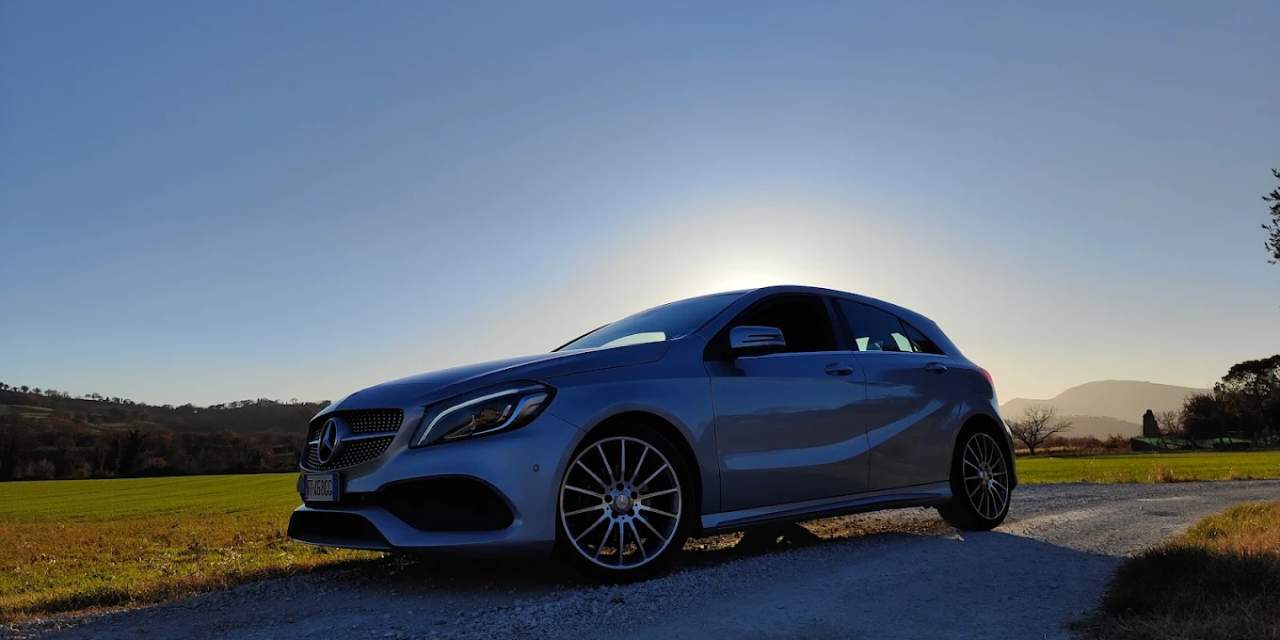 Cerca la tua<br> *prossima* auto