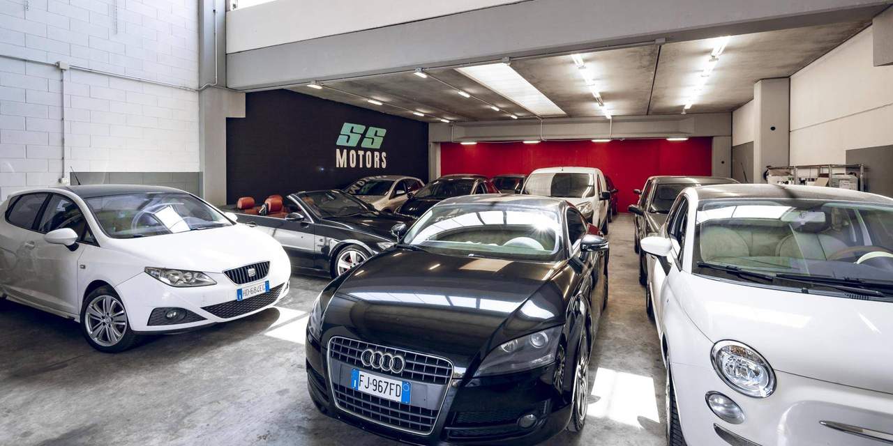 Cerca la tua *prossima* auto
