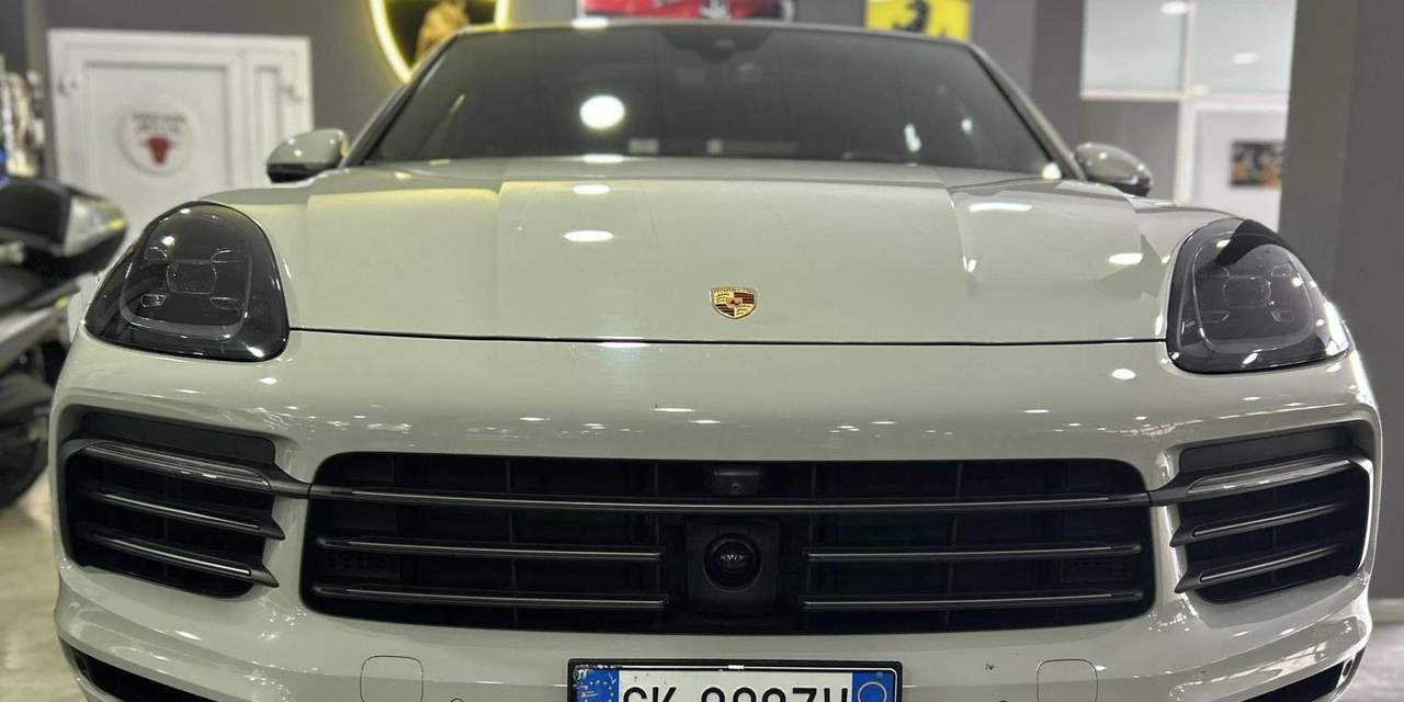 Cerca la tua *prossima* auto