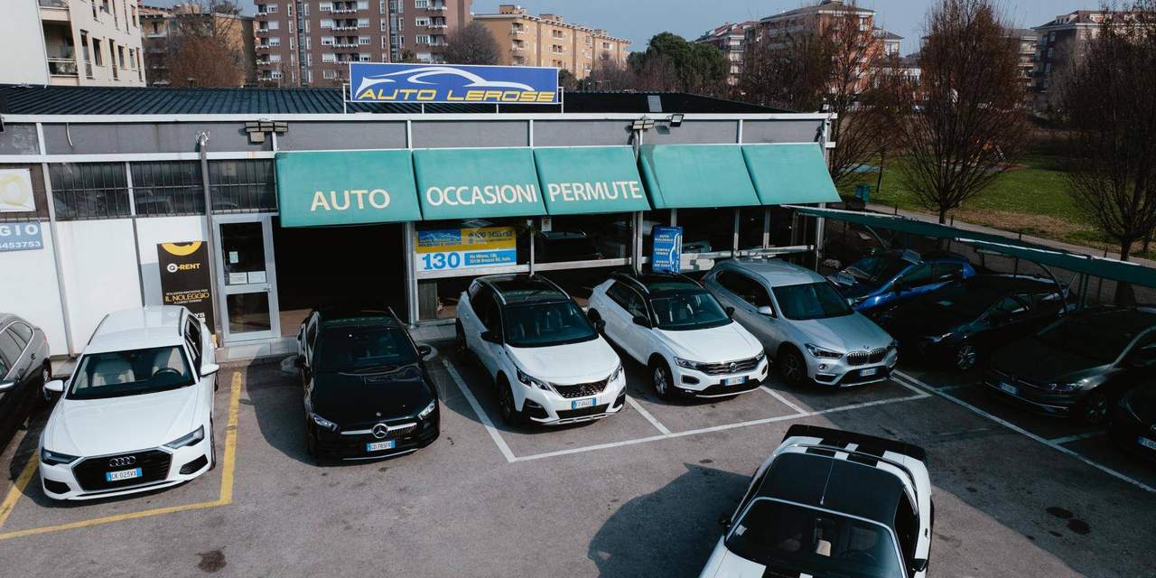 Cerca la tua *prossima* auto