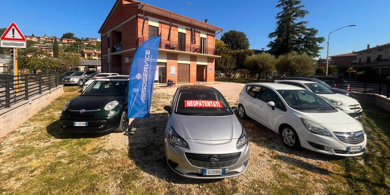 Scegli l'auto *perfetta*. <br>Al resto ci pensiamo noi.