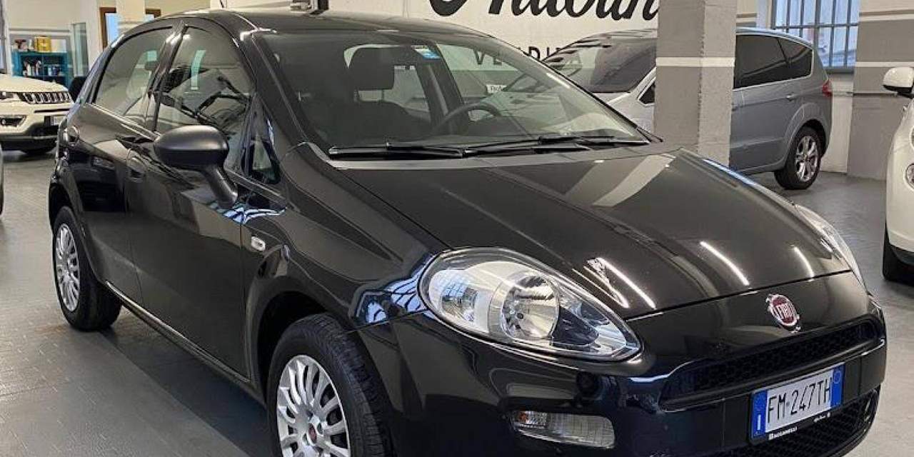 Cerca la tua <br>*prossima* auto