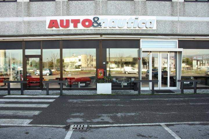 Cerca la tua *prossima* auto