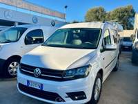 Volkswagen Caddy 7 posti - 2.0 TDI 150 CV DSG Highline Maxi - 2020 Bianco usata San Michele Salentino