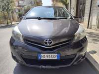 Toyota Yaris 90CV DIESEL NAVI Grigio usata CORATO