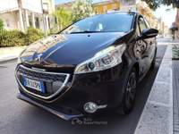 Peugeot 208 1.4 HDi 68CV ALLURE NAVI Lilla usata CORATO