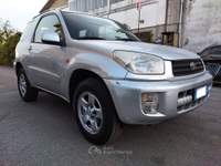 Toyota RAV4 RAV 4 2.0 16V cat 3 porte Sol Argento usata Ferrara