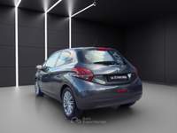 Peugeot 208 1° serie PureTech 82 3 porte Active Grigio usata Napoli