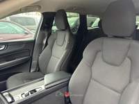 Volvo XC60 AUTOCARRO 5 POSTI 2.0 b4 Momentum auto Bianco usata Altedo