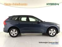 Volvo XC60 2.0 b4 momentum awd auto Blu/Azzurro usata Bari
