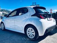 Toyota Yaris Business TELECAMERA Bianco usata Isernia
