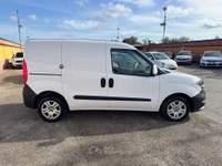 Fiat Doblò DOBLO CARGO 1.3 MJ 95CV Bianco usata Bari Fiat Doblò DOBLO CARGO 1.3 MJ 95CV Bianco usata Bari