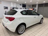 Alfa Romeo Giulietta 1.6 jtdm exclusive Bianco usata Qualiano