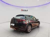 Alfa Romeo Stelvio Stelvio 2.2 Turbodiesel 180 CV AT8 Q4 Executive Nero usata Torino