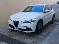 Alfa Romeo Stelvio AT8 Q4 Business Bianco usata Triggiano