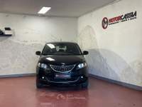 Lancia Ypsilon ADATTA A NEOPATENTATI Nero usata Roma