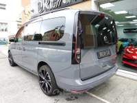 Volkswagen Caddy 2.0 TDI 122 CV DSG Style Maxi 7 POSTI DARK LABEL Grigio usata Savona