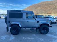 Land Rover Defender 90 2.4 TD4 3P CORTO SE ITALIANO da VETRINA Grigio usata Sant'Angelo in vado Land Rover Defender 90 2.4 TD4 3P CORTO SE ITALIANO da VETRINA Grigio usata Sant'Angelo in vado