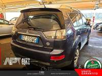 Mitsubishi Outlander Outlander 2.0 di-d Instyle 7p.ti dpf Blu/Azzurro usata Napoli