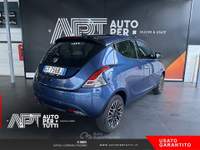 Lancia Ypsilon Ypsilon 1.0 firefly hybrid Platino s&s 70cv Blu/Azzurro usata Napoli