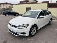 Volkswagen Golf Golf var. 1.4 tgi Executive 110cv dsg Bianco usata Agliana