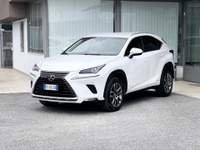 Lexus NX 300h 300 2.5 Hybrid 155CV 4WD E6 - 2018 Bianco usata Roma Lexus NX 300h 300 2.5 Hybrid 155CV 4WD E6 - 2018 Bianco usata Roma