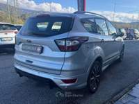 Ford Kuga Kuga 2.0 TDCI 120 CV S&S 2WD ST-Line Argento usata RENDE