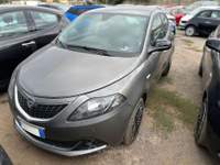 Lancia Ypsilon  - ypsilon 1.0 firefly hybrid gold s&s 70cv 5p.ti Grigio usata Roma