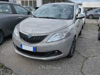 Lancia Ypsilon  - ypsilon 1.0 firefly hybrid silver s&s 70cv Grigio usata Roma