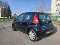 Peugeot 107 neopatentati Nero usata Massa