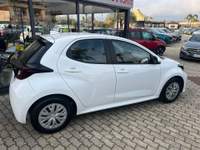 Toyota Yaris vettura iva esposta km 21000 Bianco usata San Gregorio di Catania Toyota Yaris vettura iva esposta km 21000 Bianco usata San Gregorio di Catania
