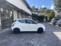 Lancia Ypsilon 5 porte S&S Hybrid Ecochic NEO PATENTATI Bianco usata Perugia