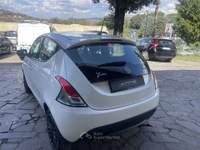Lancia Ypsilon 5 porte S&S Hybrid Ecochic NEO PATENTATI Bianco usata Perugia