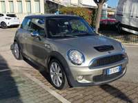 MINI Clubman 1.6 Salt 175cv Grigio usata Foligno MINI Clubman 1.6 Salt 175cv Grigio usata Foligno
