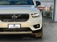 Volvo XC40 1.5 t4 phev Inscription Expression TETTO APRIBILE Bianco usata Latina