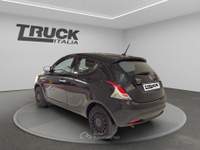 Lancia Ypsilon  - ypsilon 1.0 firefly hybrid silver s&s 70cv Blu/Azzurro usata Pisa