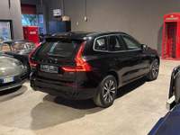 Volvo XC60 B4 (d) Geartronic Momentum Pro Nero usata Bologna