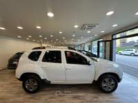 Dacia Duster 4x2 Lauréate Bianco usata Pieve a Nievole