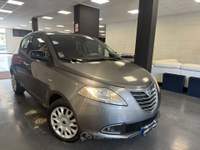 Lancia Ypsilon 5 porte Silver Grigio usata Prato