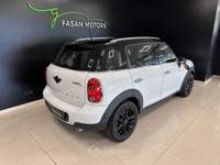MINI Countryman 2.0 D Auto Bianco usata Fontanafredda MINI Countryman 2.0 D Auto Bianco usata Fontanafredda