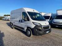 Peugeot Boxer 330 2.2 bluehdi 140cv S&S L2H2 Bianco usata Marino