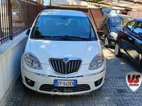 Lancia Musa 1.4 B/GPL C. MADRE -2012 Bianco usata Bisceglie