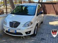 Lancia Musa 1.4 B/GPL C. MADRE -2012 Bianco usata Bisceglie
