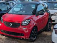 Smart ForTwo 1.0cc 71cv Rosso usata Roma