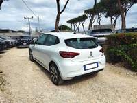 Renault Clio 1.6cc HYBRID E-TECH ZEN 140cv SAFETYPACK SENS PARK Bianco usata Roma Renault Clio 1.6cc HYBRID E-TECH ZEN 140cv SAFETYPACK SENS PARK Bianco usata Roma