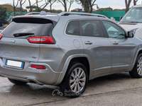 Jeep Cherokee OVERLAND 2.2d 200cv Grigio usata Roma