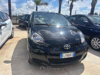 Toyota Aygo 5 porte Nero usata San Michele Salentino