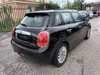 MINI Cooper 1500 5 PORTE 116CV AUTOM. PDC "16 CLIMAUTO ITALIA Nero usata Vetralla MINI Cooper 1500 5 PORTE 116CV AUTOM. PDC "16 CLIMAUTO ITALIA Nero usata Vetralla