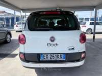 Fiat 500L Living 0.9 TwinAir Turbo Natural Power Lounge Bianco usata Giugliano in Campania