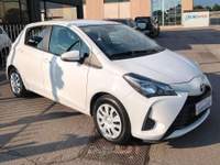 Toyota Yaris Yaris 5p 1.0 Active neopatentati Bianco usata Dello